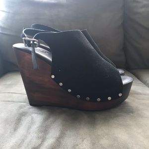 Torrid wedges new!!